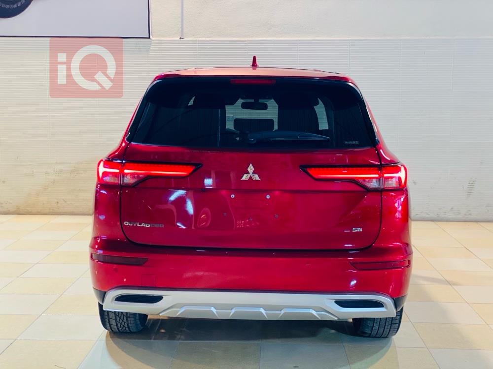 ميتسوبيشي اوتلاندر